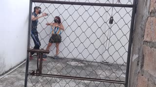 Hei, mimi na bf wangu tulikuwa tukizungumza na nikamwonyesha makalio yangu kupiga