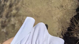 நான் சிறிய ஸ்கர்ட் அணிந்து பள்ளிக்குப் பிறகு மீன்பிடிப்பதை விரும்புகிறேன், வெளியே சுதந்திரமாக உணர்கிறேன்