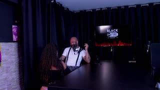 هرزه با حرکات شهوانی تحریک می‌کنه، مقعدی رو رد می‌کنه اما مشتاق مکیدن روی مسیر - کارولزینا شیرین