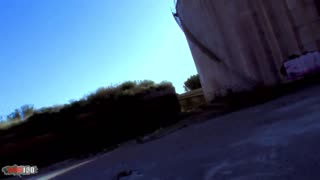 हेलो, शेरोन ली की नेचुरल बिग टिट्स को वाइल्ड एनल एक्शन में कैव में देखें