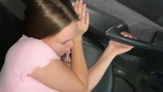 कुटुंबासह बाहेर जाताना गाडीत वस्तू ठेवू नका