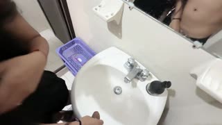 Горячий изменник, помоги с моим членом