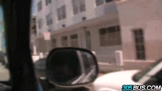 ステイシー・ホプキンスと友達がバンでワイルドなトリオを試す日常の一日