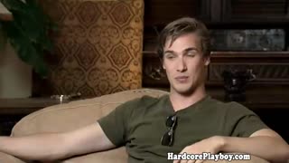 Hej, sprawdź prawdziwe amatorskie dziewczyny myjące samochody nago!