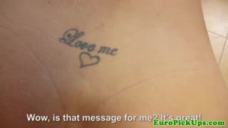 欧洲辣妹被拉来乱深喉陌生人大屌呛到直咳嗽