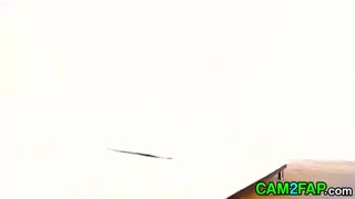 Sandyjev analni masturbacijski webcam šov je eksploziven!