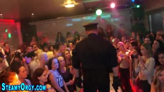 Ville tenåringer 18+ amatører dominerer på gal fest