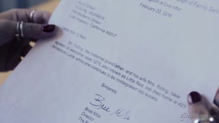 אפריל או'ניל קסידי קליין וג'לנה ג'נסן אוכלות זו את זו באגדת פיות לסבית קטנה אדומה