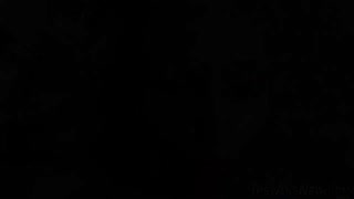 Amatör 18+ genç büyük sikten yüz boşaltma alır