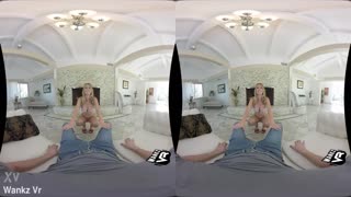 Sex POV VR avec star blonde Brett Rossi en cowgirl