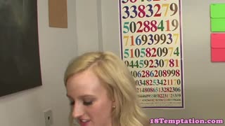 real amateur teen 18+ tugs that dick hard 😈💦
