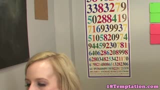 real amateur teen 18+ tugs that dick hard 😈💦