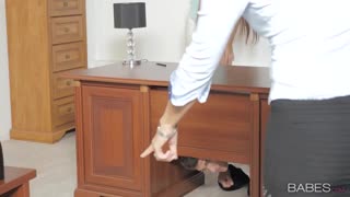 Non smetto di scuotere tette naturali e culo come fa Alexis Brill alla grande