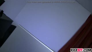 Cyber Sluts intensywne kary w dzikiej akcji grupowej