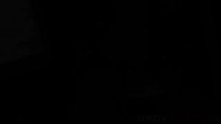 Νιώθω τρελή να με γαμάνε από δύο πλευρές σε αυτή την ερασιτεχνική ομαδική συνεδρία