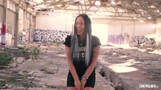 醉酒场景 - 醉酒视频中抑制力降低的片段