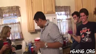 ہی، دیکھو یہ بے قابو گروپ سیکس ایکشن! خالص ہارڈکور پاگل پن