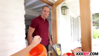 ปาร์ตี้วันเกิดซ่อนเซอร์ไพรส์เย็ดหมู่สุดเดือดให้สาวตัวเล็ก