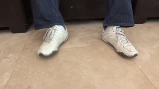 Hej, Se Denne Sluttede Rødhårede Brooklyn Lee Bøje Sig for Pussy Licking og Drilling