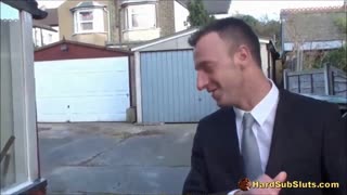 Mand, jeg elsker bare hvor hård denne britiske milf bliver bundet!