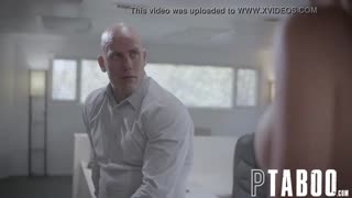 Brett Rossi bos hadapi pelecehan kantor ala mesum