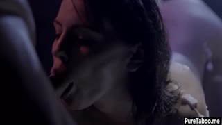 Czy widziałeś tę parę bzykaną w obcym seksie grupowym na statku?