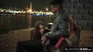 हॉर्नी मॉडल बीबीसी चाहती है और इंटररेसल में रफ डोमिनेशन मिलती है