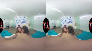 VRLATINA.COM GRAPHIC INTERRACIAL THREESOME VR IN 5K