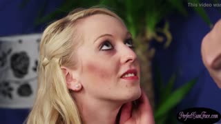 若いヨーロッパ美女の手コキが加速して小さいおっぱいに大量顔射爆発！