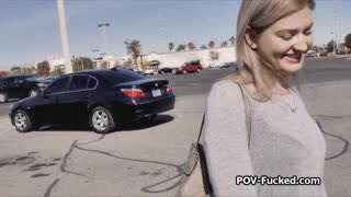 Amatérský mladý 18+ s opravdu pěknými prsy dostává šuk v POV stylu