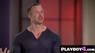 Lesbo-milfit karjuu kun dildot hakkaa tiukkoja perseitä rajusti!