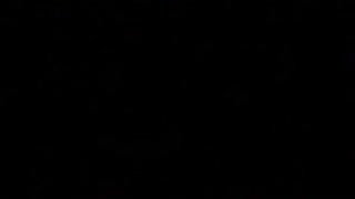 Amatør 18+ jenter slikker våte fitte i lesbisk firerom