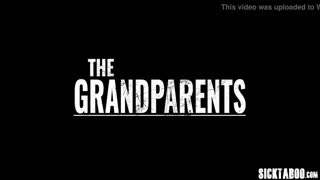 Špinavý stařík šuká sexy holky ve skupinovém sexu