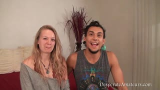 Félénk Shiloh mindent megmutat kétségbeesett amatőr castingen