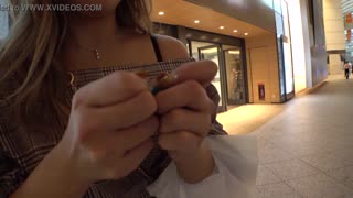 Full japanske amatører gir slurvete blowjobs!