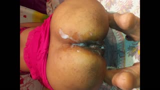 Bhabhijev vroči poljub ujet med kopanjem v Nehura MC sceni