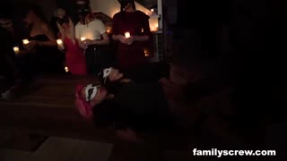 طقس محرم للحمل الجديد مع مجموعة كبار وشباب فيديو مثير