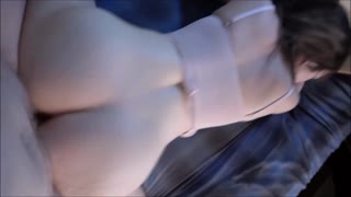 Ahoj příteli pomoz své přítelkyni učení při mrdání jejích velkých prsou a zadku Ava Sinclaire