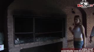 西班牙业余妹公共轮奸我看不够