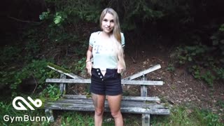 Bavyeralı hatun vahşi doğada derin içine boşalma alıyor