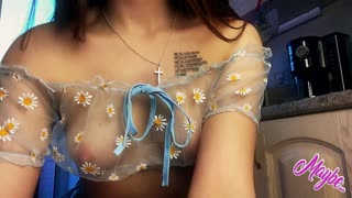 Hé, láttad Ariana nagy dildót használ anál dugóval? Forró cucc!