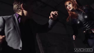 Рыжая сквиртит в слюнявой двойной минетке с facefuck и реверс-каугерл