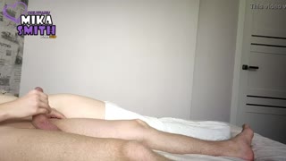 Szőke diák reggel cumteline ébred otthoni baszás után