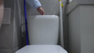 i'm a mature bbw spreading my wet hairy pussy to piss in the toilet closeup