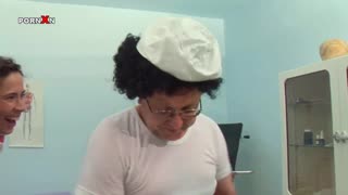 Ovatko nämä teini 18+ nartut valmiita kasvojen pissaan?