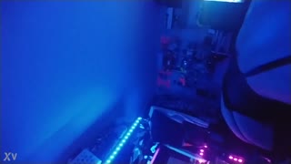 Blondă amatoare în tocuri și lenjerie iubește să sugă pula