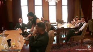 Yo, bekijk deze wilde interraciale groep die neukt op een hardcore BDSM feest!