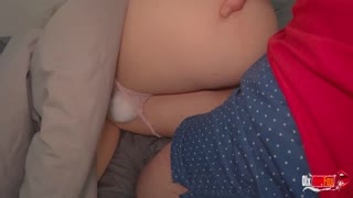 Aku Kongkek Keras MILF Tetek Besar Di Dubur Sendirian Di Rumah!