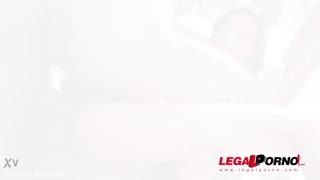 Wow, Polly Petrova kecil telan creampie anal selepas hardcore DP, DAP, dan penembusan triple!