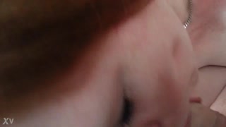 MILF tóc đỏ ngực to mút cu 😋